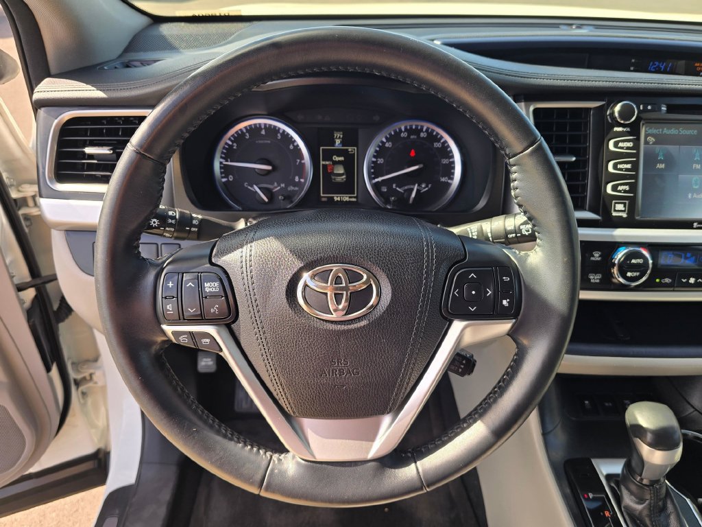 Used 2016 Toyota Highlander Limited AWD/4WD image 18