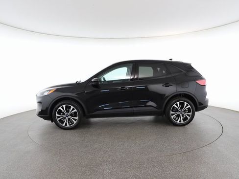 Used 2022 Ford Escape SE w/ SE Sport Appearance Package image 6