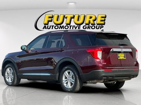 Certified 2022 Ford Explorer XLT AWD/4WD image 5
