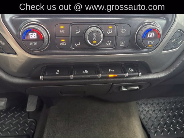 Used 2017 Chevrolet Silverado 1500 LT w/ Midnight Edition AWD/4WD image 17