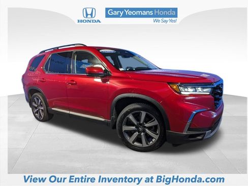 Certified 2024 Honda Pilot Touring image 5