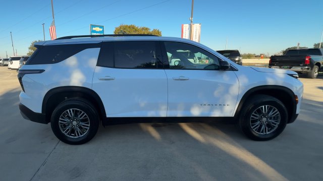 Used 2026 Chevrolet Traverse LT w/ Driver Confidence Package FWD image 9