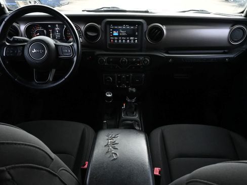 Used 2019 Jeep Wrangler Unlimited Sport S AWD/4WD image 7