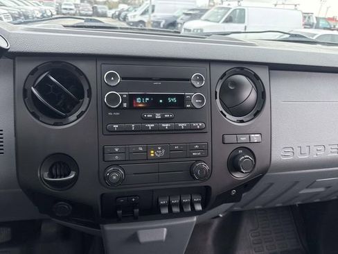 Used 2016 Ford F550 2WD Regular Cab Super Duty image 25