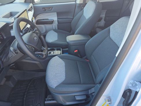 New 2025 Ford Maverick XLT image 5