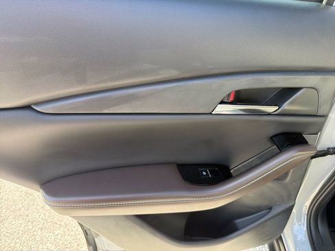 Used 2025 MAZDA CX-30 AWD 2.5 S w/ Premium Package image 11