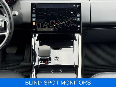 Used 2024 Land Rover Range Rover Sport SE image 26