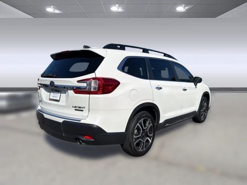 Used 2025 Subaru Ascent Touring AWD/4WD image 9