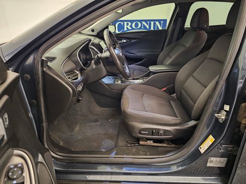 Used 2019 Chevrolet Malibu RS image 12