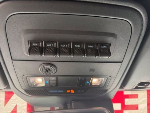 Used 2023 Ford Bronco Black Diamond AWD/4WD image 19