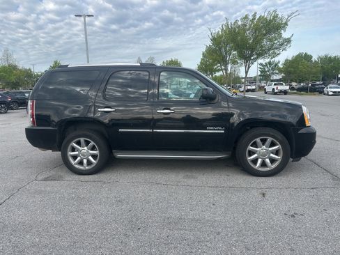 Used 2010 GMC Yukon Denali image 5