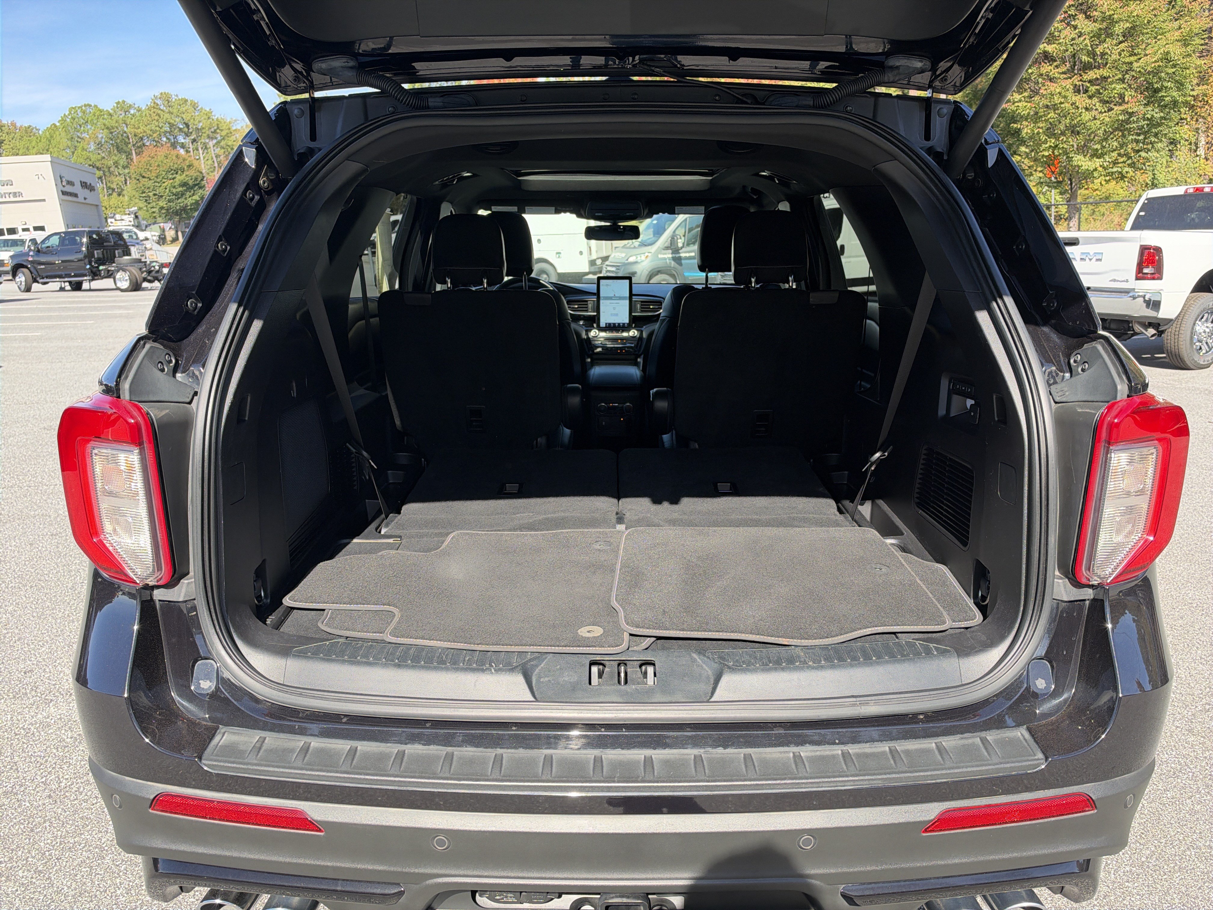 Used 2021 Ford Explorer ST w/ Equipment Group 401A AWD/4WD image 22