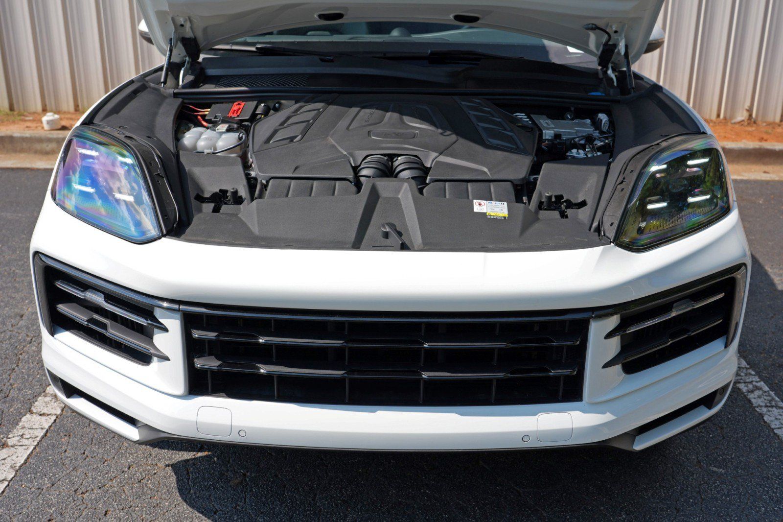 Used 2024 Porsche Cayenne S AWD/4WD image 8