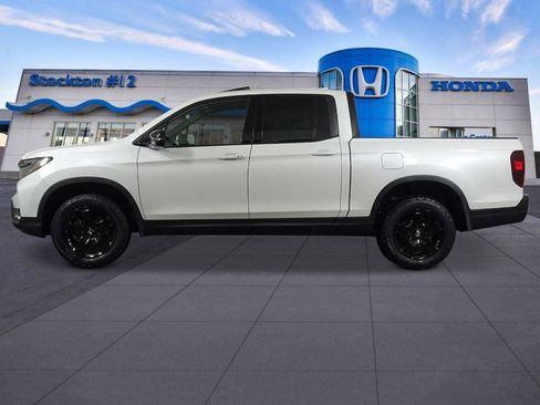 New 2026 Honda Ridgeline Black Edition image 2