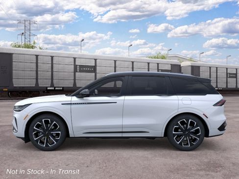 New 2026 Lincoln Nautilus Reserve AWD/4WD image 3