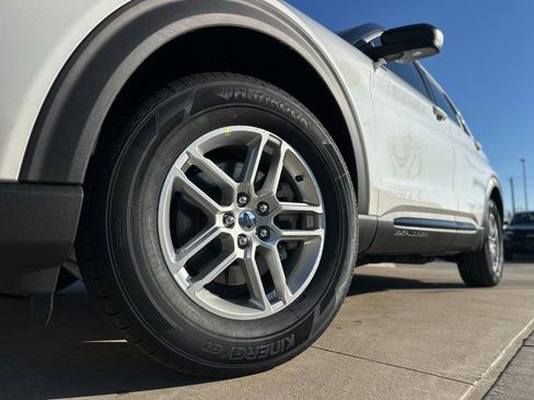 New 2026 Ford Explorer Active w/ Active Comfort Package image 56