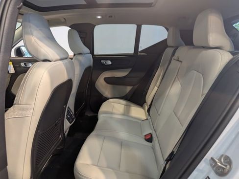 New 2026 Volvo XC40 B5 Ultra w/ Protection Package Premier image 23