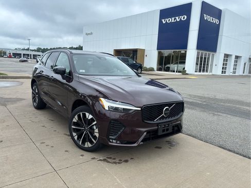 Used 2026 Volvo XC60 B5 Plus w/ Protection Package Premier AWD/4WD image 2
