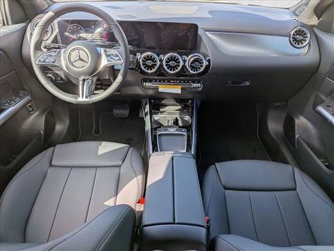 Used 2026 Mercedes-Benz GLA 250 image 12