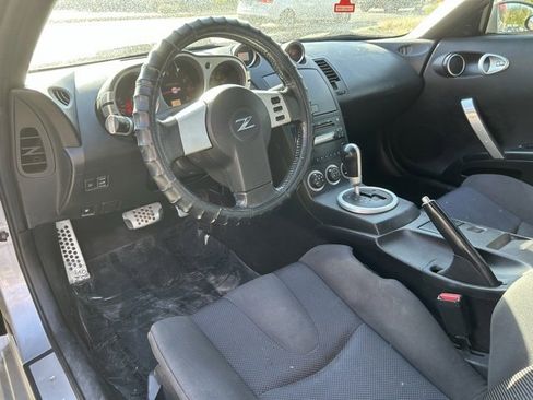 Used 2004 Nissan 350Z Enthusiast image 14