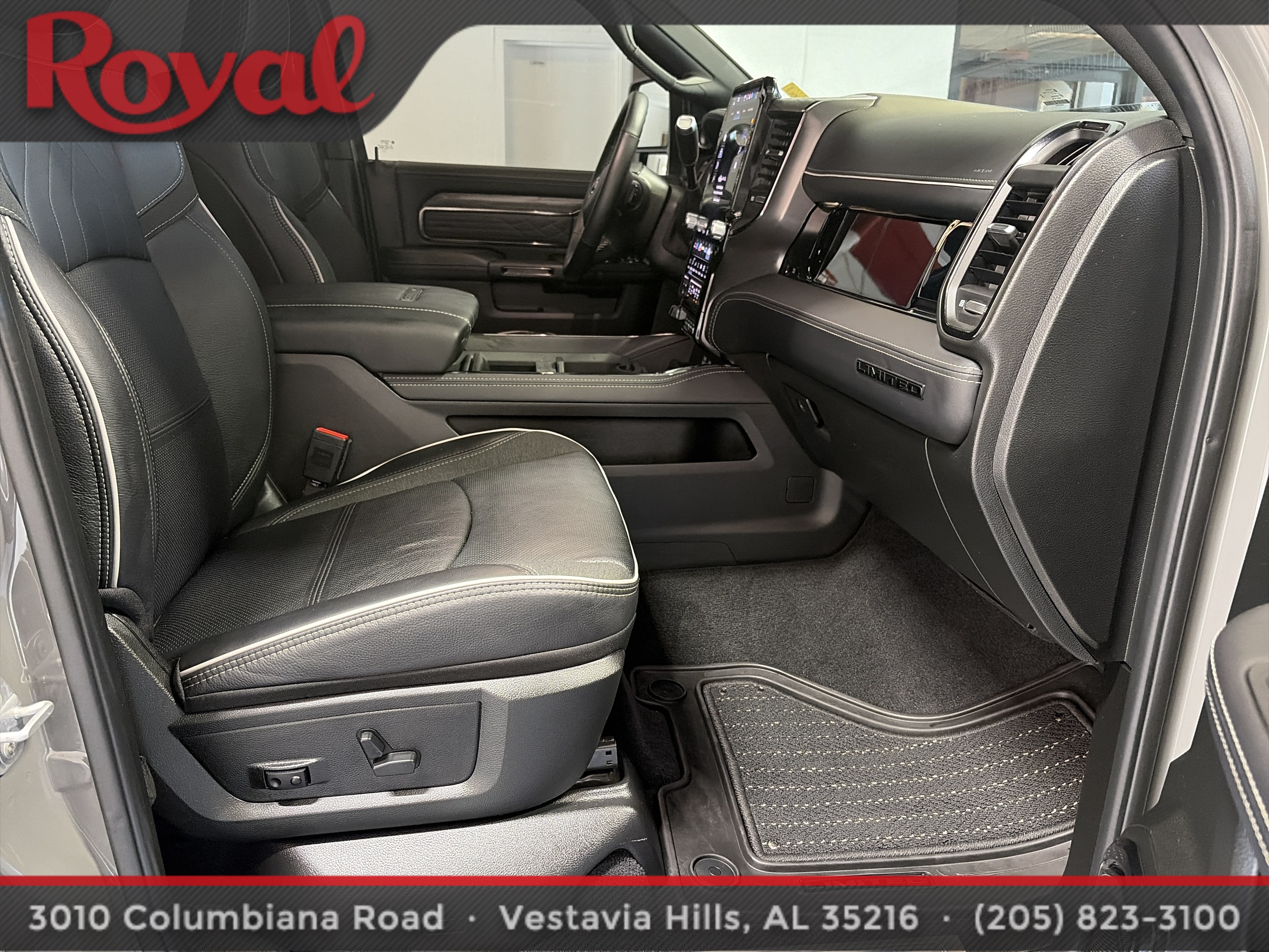 Used 2026 RAM 2500 Limited AWD/4WD image 11