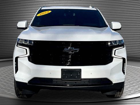 Used 2024 Chevrolet Suburban RST w/ Luxury Package image 2