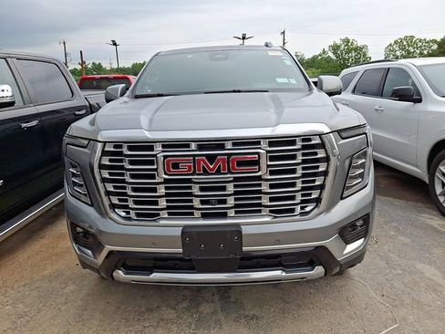 Used 2025 GMC Yukon XL Denali AWD/4WD image 2
