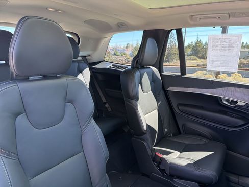 Used 2023 Volvo XC90 B6 Ultimate w/ Protection Package image 23