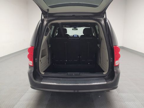 Used 2019 Dodge Grand Caravan SXT image 29