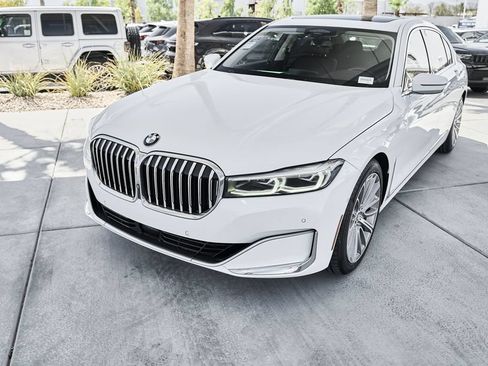 Used 2020 BMW 750i xDrive w/ Executive Package AWD/4WD image 6