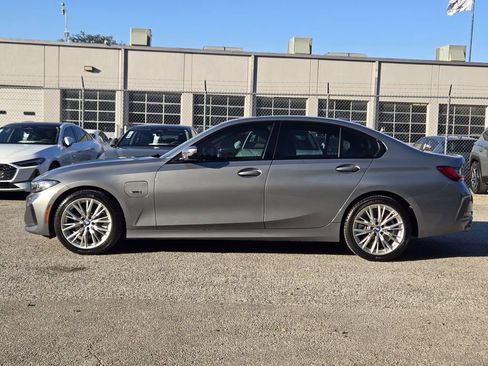 Used 2023 BMW 330e image 5