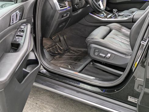 Used 2023 BMW X5 xDrive40i w/ Premium Package image 33