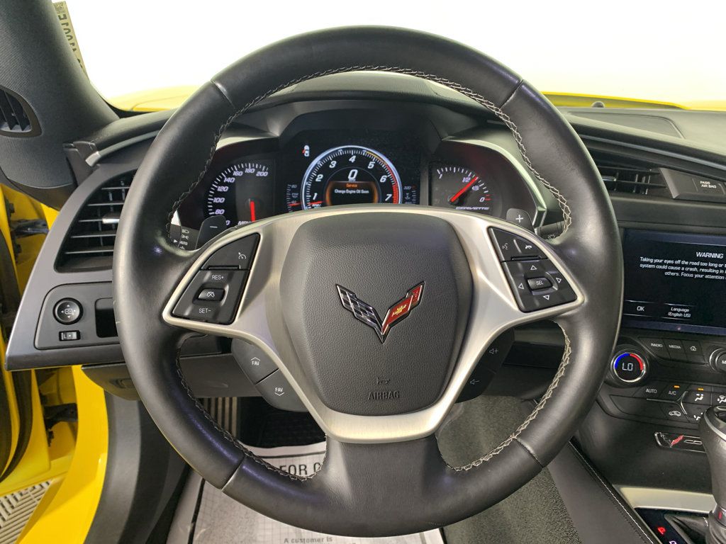 Used 2015 Chevrolet Corvette Stingray Coupe RWD image 21