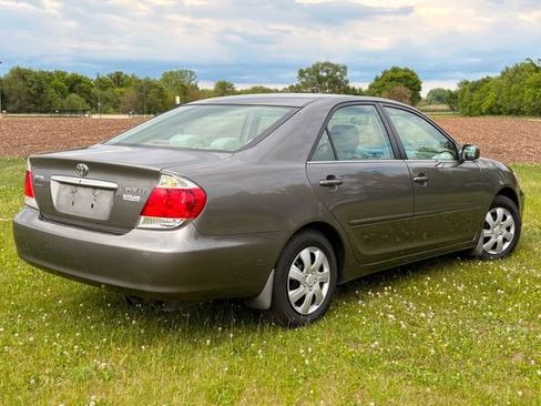 Used 2006 Toyota Camry LE FWD image 6