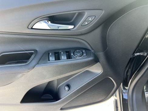 Used 2023 Chevrolet Equinox RS AWD/4WD image 15