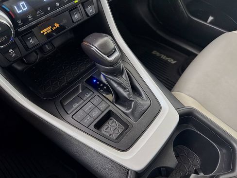 Certified 2021 Toyota RAV4 XLE Premium AWD/4WD image 19