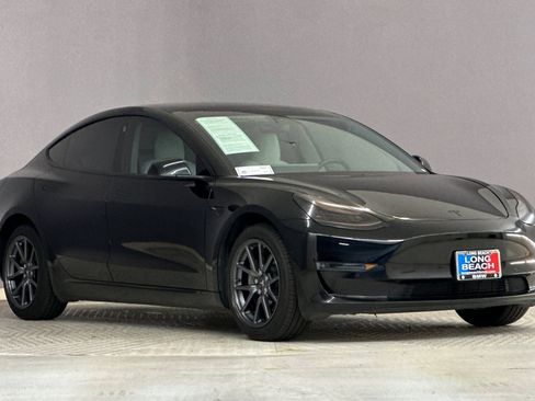 Used 2019 Tesla Model 3 Standard Range Plus image 6