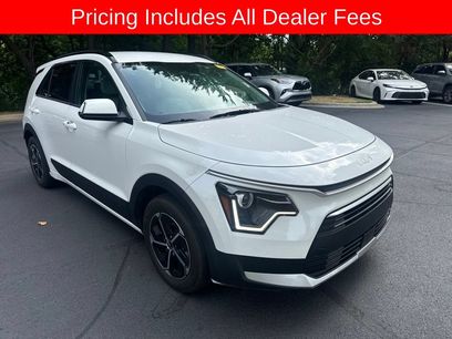 Used 2024 Kia Niro EX