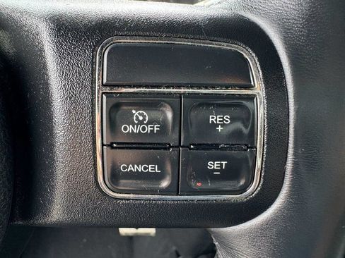 Used 2013 Jeep Wrangler Unlimited Sahara w/ Connectivity Group AWD/4WD image 35