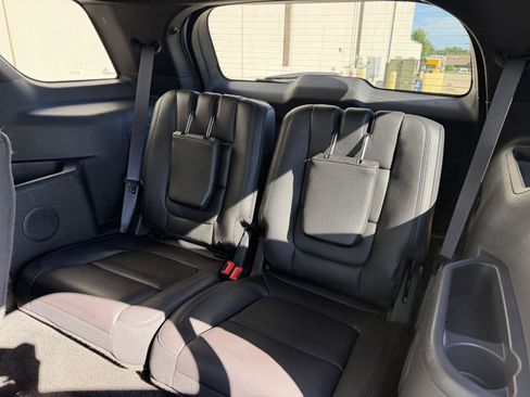 Used 2014 Ford Explorer XLT w/ Equipment Group 202A AWD/4WD image 22