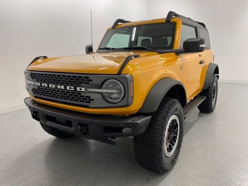 Used 2021 Ford Bronco Badlands image 3
