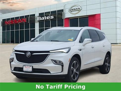 Used 2022 Buick Enclave Essence w/ Sport Touring Edition image 2