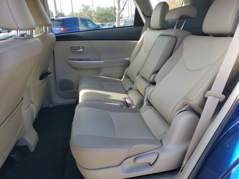 Used 2012 Toyota Prius V Five image 17