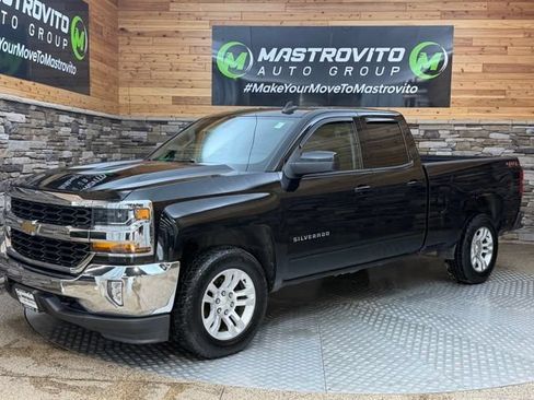 Used 2018 Chevrolet Silverado 1500 LT w/ All Star Edition AWD/4WD image 3