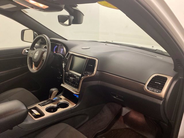 Used 2017 Jeep Grand Cherokee Laredo w/ Quick Order Package 23E AWD/4WD image 22