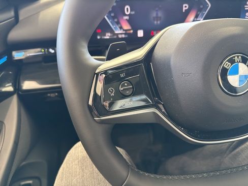 Used 2025 BMW 530i xDrive w/ Premium Package image 20