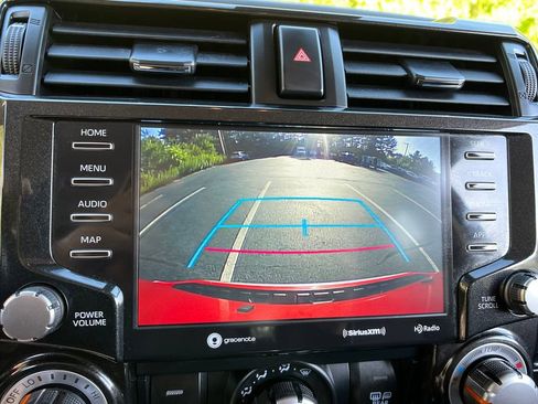 Used 2024 Toyota 4Runner TRD Off-Road Premium image 19