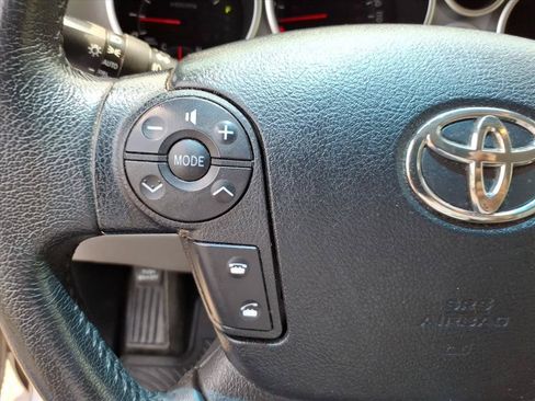 Used 2013 Toyota Sequoia Platinum AWD/4WD image 28