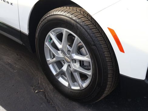 Certified 2024 Chevrolet Equinox LS w/ Driver Confidence II Package image 5