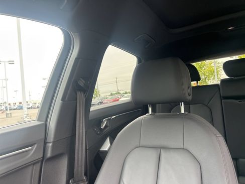 Used 2021 Audi Q3 2.0T Premium w/ Convenience Package AWD/4WD image 23